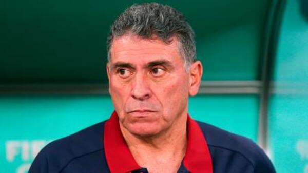 El entrenador de Costa Rica confesó: "Todavía soñamos" con pasar de ronda