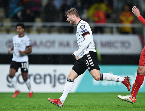 Alemania y España empatan 1 a 1 resultado que no favorece a la madre patria