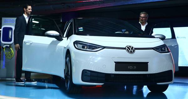 La Nación / Presentan el ID3, el primer Volkswagen 100% eléctrico