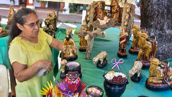 Muñecos en carreta y reyes calvos llegan   hasta Expo Pesebre