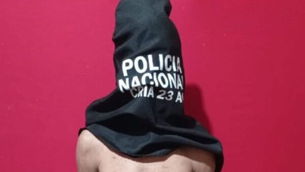 Golpeó a su mamá y familiares lo ataron para entregarlo a la policía