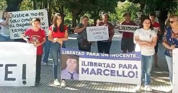 Familiares de uno de los supuestos agresores de Zapag se manifiestan exigiendo su libertad