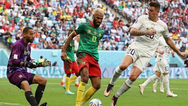 Camerún y Serbia no se sacan diferencias en un partidazo