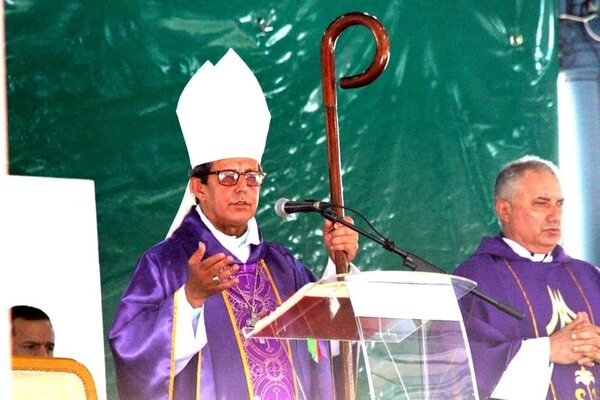 Obispo reivindicó derecho de la sociedad al acceso a la información - Nacionales - ABC Color