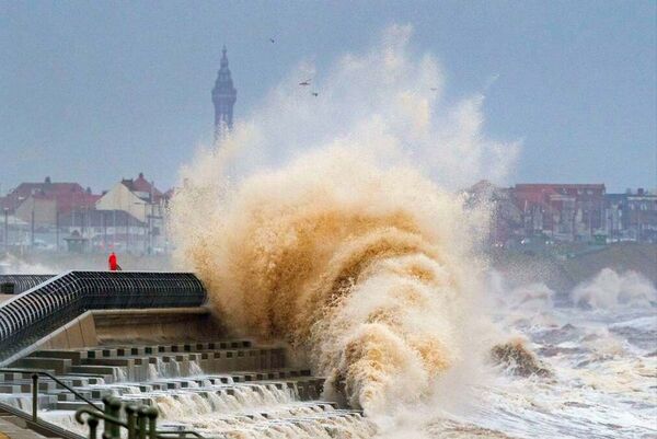 Tormenta “Eunice” se cobra nueve vidas a su paso por Europa | 1000 Noticias