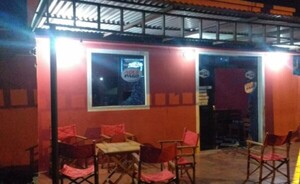 Hombre efectuó varios disparos contra bar en el que estaba tomando