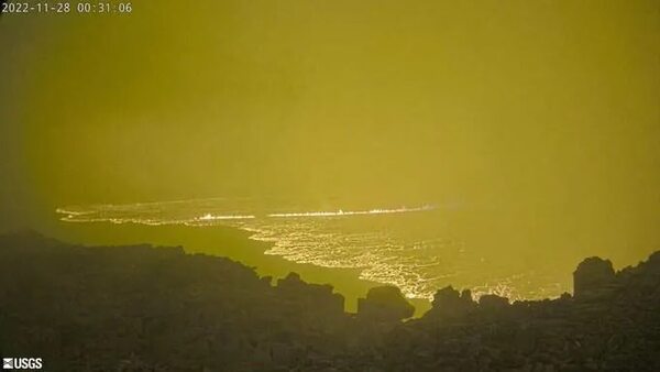 Volcán más grande del mundo entra en erupción, mirá el video - Mundo - ABC Color