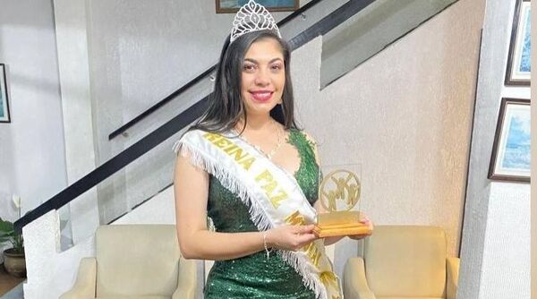 ¿Y eso? Exnovia de Carlos Portillo ahora es "Reina Mundial de la Paz"