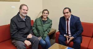 La Nación / Sinadi abordó problemáticas de la educación junto con precandidata al Congreso de Honor Colorado