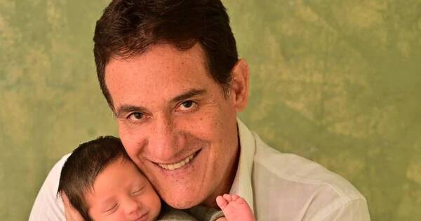 La Nación / Tiernas imágenes de Carlos Gamarra y su hijo más pequeño