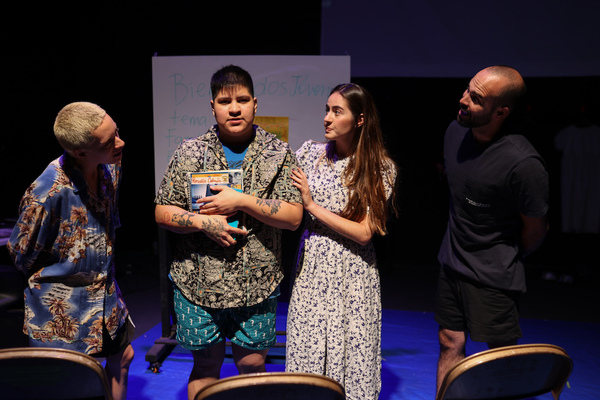 Diario HOY | Últimas funciones de la obra teatral “Los Mormones* creen en el Espíritu de Elías”