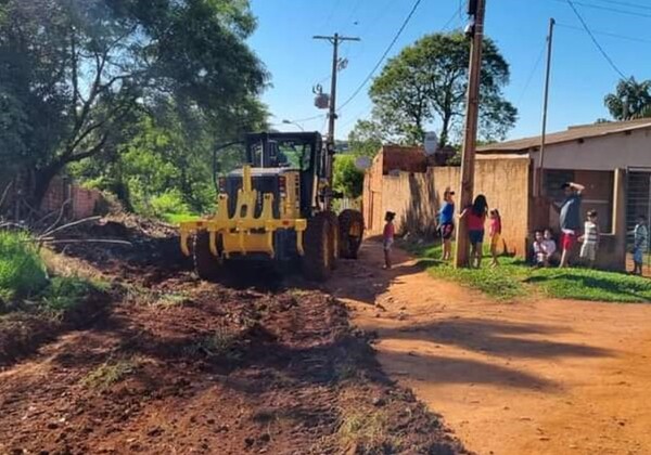 Municipalidad de PJC, encara construcción de empedrado en distintos barrios