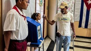 "Elecciones" en Cuba: indiferencia y acoso a observadores