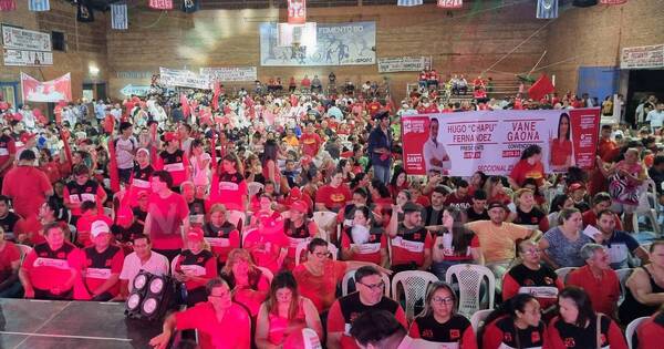 La Nación / Multitudinario cierre de campaña de Honor Colorado en capital