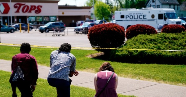 Adolescente se declara culpable de matanza racista en supermercado en EEUU
