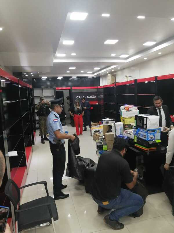Siguen asaltos en el microcentro, gracias a vergonzosa complicidad fiscal-policial - La Clave