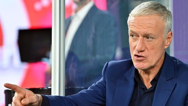 Deschamps no piensa en Benzema