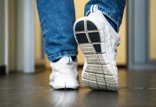 Enervante y embarazoso: ¿qué hacer cuando los zapatos hacen ruido? - Estilo de vida - ABC Color