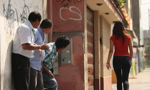 Estudian proyecto que establece multas y condenas de hasta 2 años por acoso callejero - OviedoPress
