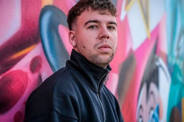 ¡Volvió Quevedo! Con una colaboración con Polimá Westcoast y Mora