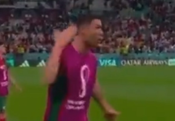 Cristiano reclama como suyo gol de Fernandes - La Prensa Futbolera