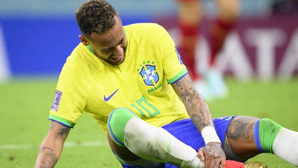 Neymar sigue de baja ante Camerún