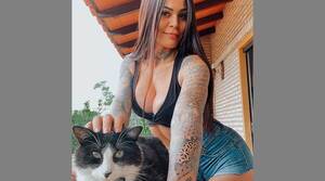 Gloria Jara inició campaña para salvar a los "michis" de su barrio
