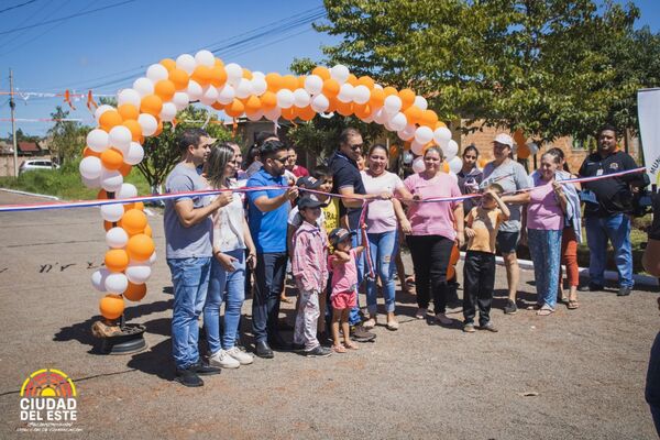 Inauguran obras en forma simultánea en tres barrios - Noticde.com
