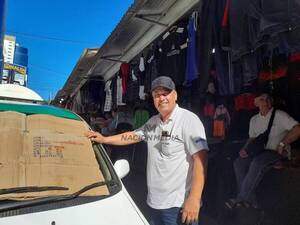 Diario HOY | CDE: taxista devuelve US$ 4.000 a extranjero