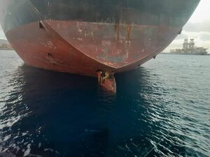 Tres migrantes sobreviven 11 días en un timón de petrolero hasta España - Mundo - ABC Color