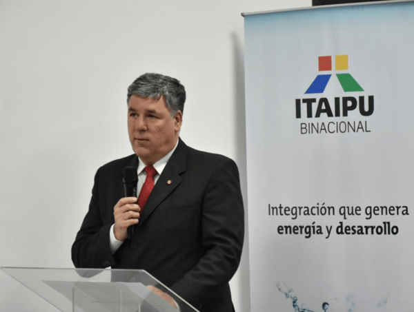Itaipú advierte que varios programas quedarán sin fondos si se concede pago a exobreros · Radio Monumental 1080 AM