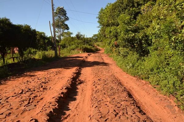 Deficiente construcción de empedrado en José Fassardi, denuncian vecinos - Nacionales - ABC Color