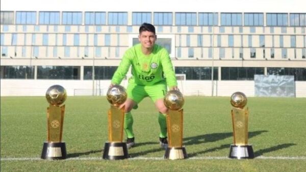 Alfredo Aguilar está más fuera que dentro de Olimpia, según su repre