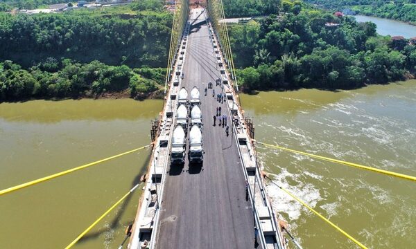 Realizan prueba de carga dinámica en el Puente de la Integración a días de su inauguración