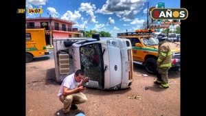 Grave vuelco de un vehículo en Ypané - C9N