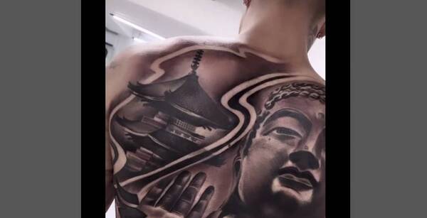 [VIDEO] El descomunal tatuaje que se hizo un expelotero cerrista