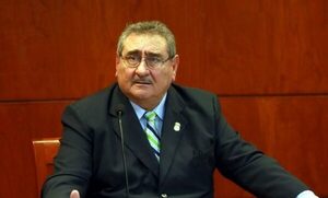 Jovenes encontraron En Diputados piden renuncia de Antonio Fretes