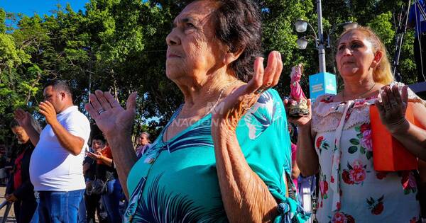 La Nación / Caacupé: resaltan despertar generalizado de la dignidad de la mujer en tercer día de novenario
