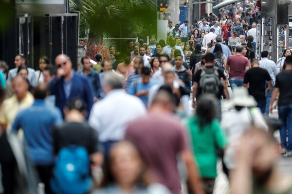 El desempleo en Brasil cayó al 8,3 %, su menor nivel en casi ocho años - MarketData