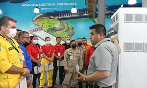 Bomberos de la región se capacitan en siniestros en electromovilidad