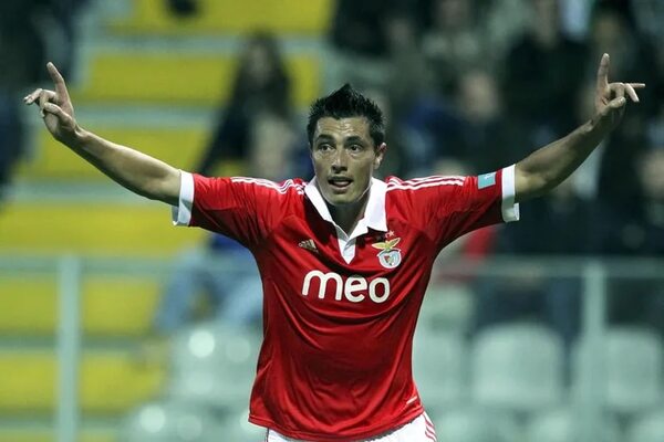 Vídeo: En Qatar recuerdan a “Tacuara” Cardozo y su paso por el Benfica - Soy un viral - ABC Color