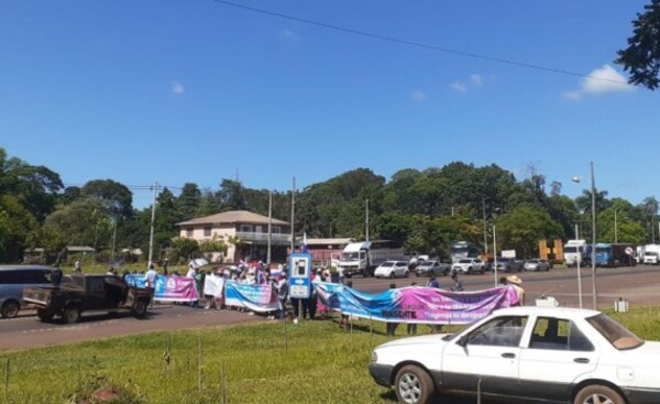 Cerraron ruta en protesta contra "ideología de género"