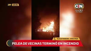 Pelea de vecinas terminó en incendio - C9N