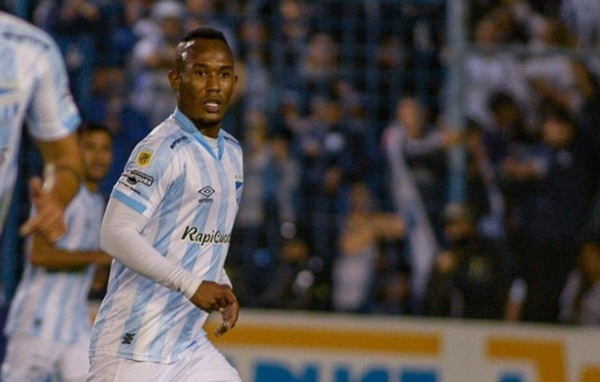 Joven futbolista muere tras desvanecerse en plena práctica - La Prensa Futbolera