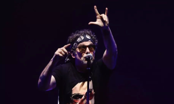 Diario HOY | Andrés Calamaro llega a Paraguay este jueves con "Dios los cría"