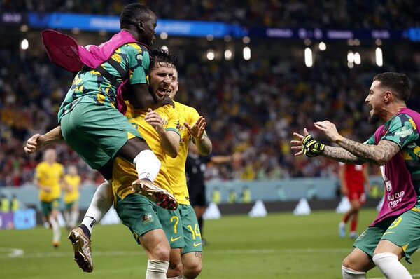 Australia sorprende y se anota en octavos