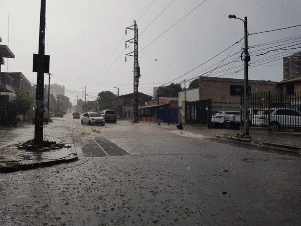 Renuevan alerta por tormentas para ocho departamentos - Nacionales - ABC Color