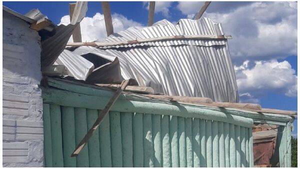 Torbellino destecha una casa en Bahía Negra