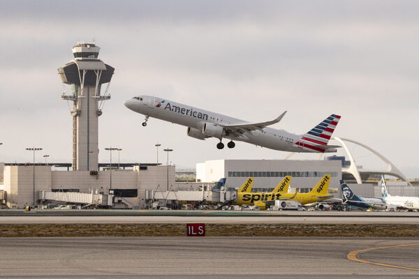 American Airlines reanuda vuelos a Managua tras suspenderlos por la covid-19 - MarketData