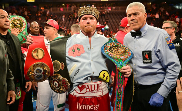 Saúl 'Canelo' Álvarez ofrece disculpas a Messi tras polémica en redes sociales
